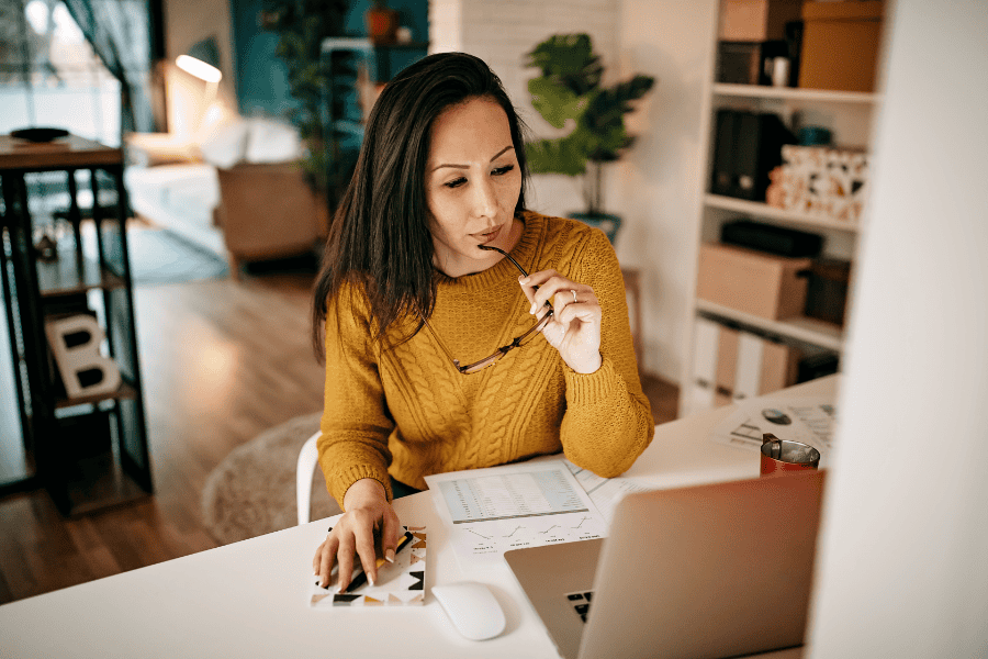 an independent contractor working from home
